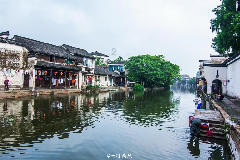寻找游泳套件